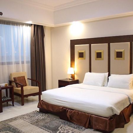 Dolphin Beach Resort Yanbu Exterior photo