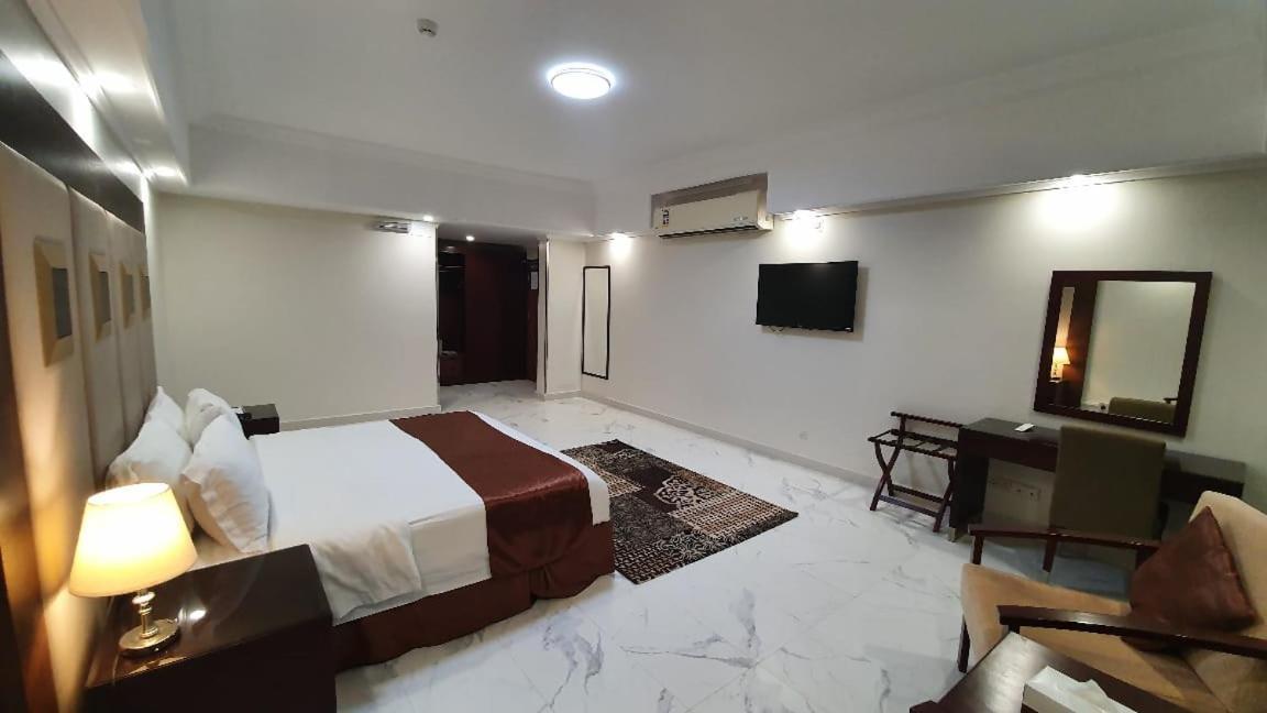 Dolphin Beach Resort Yanbu Exterior photo